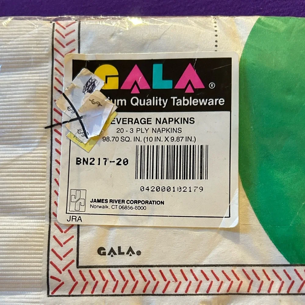💜CLEARANCE GALA VTG 80s NWT pack of Baseball themed cocktail napkins. 20 count